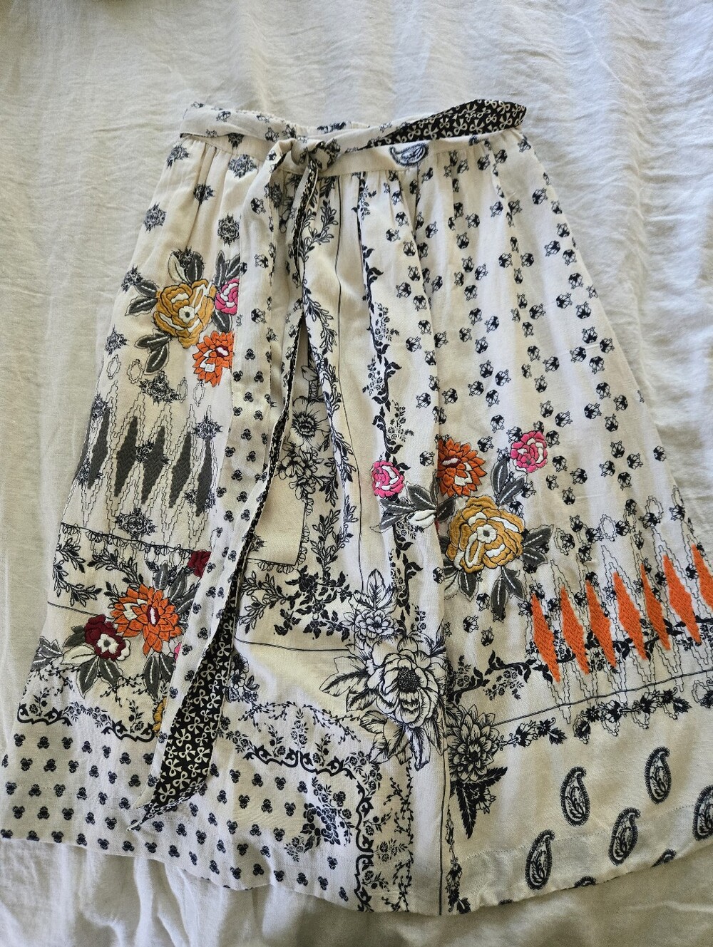 Floral Embroidered White Boho Midi Skirt, Size Small